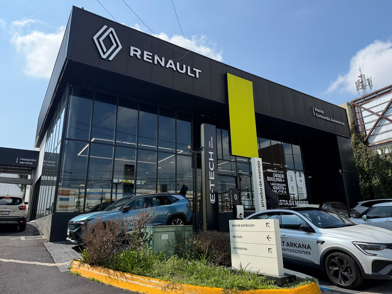 Agencia Renault Patria construida por KROL