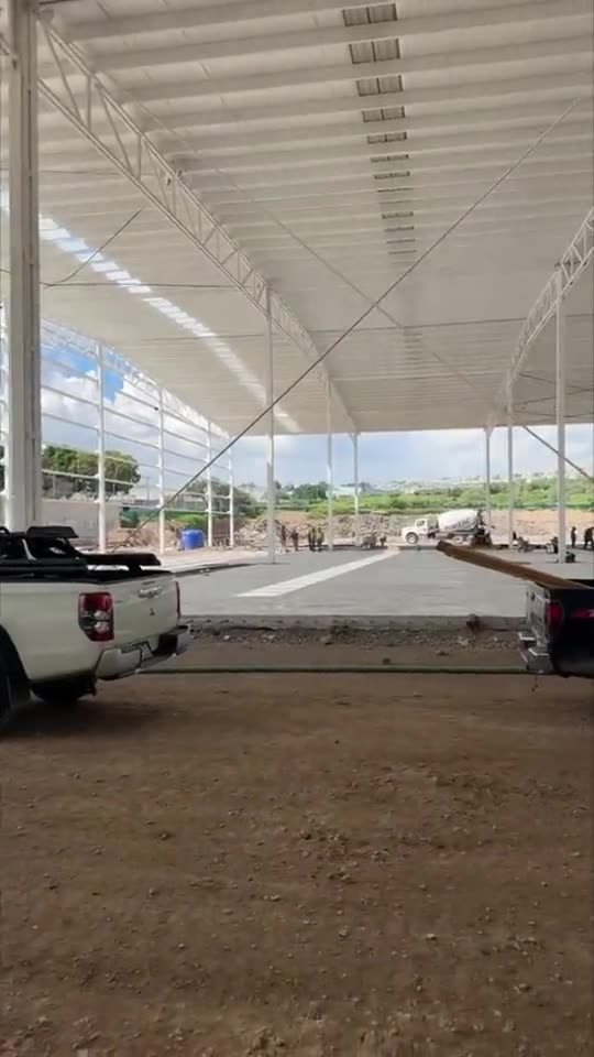 Nave industrial de la bodega en El Salto